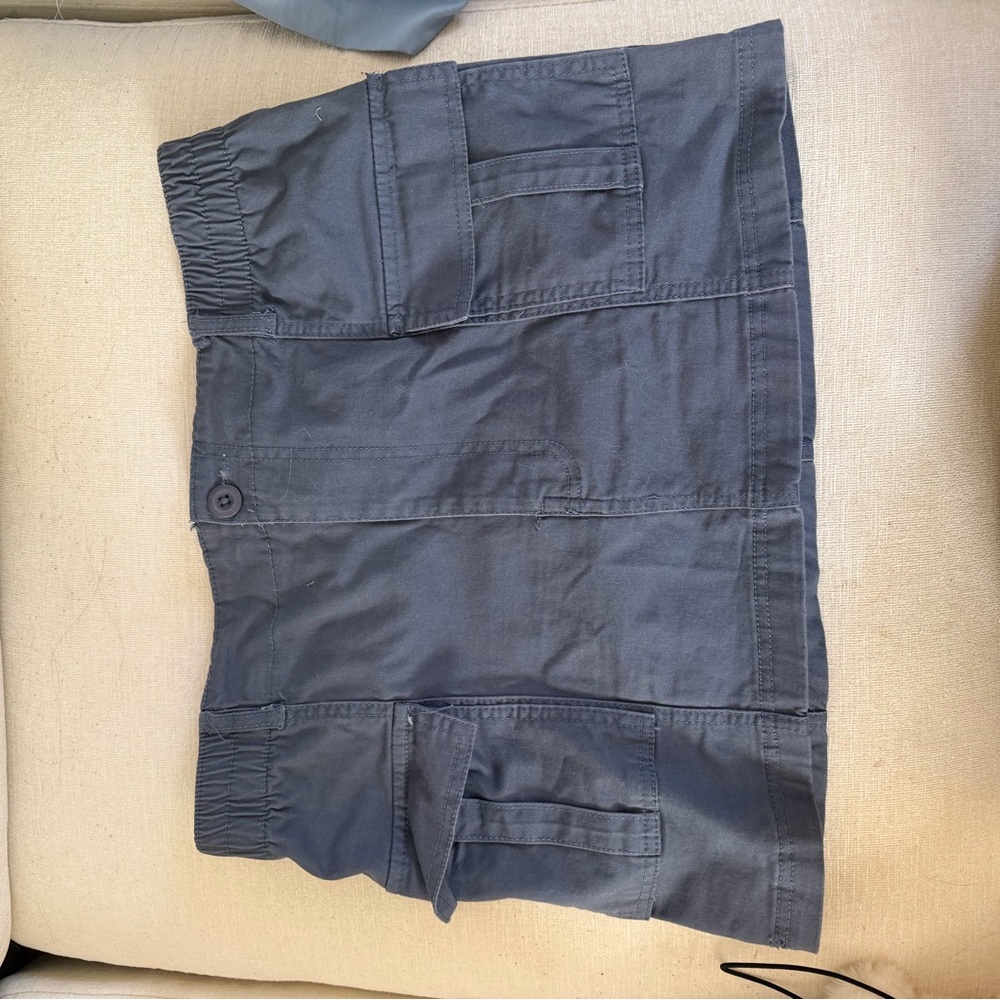 Women’s Gray Cargo skirt
